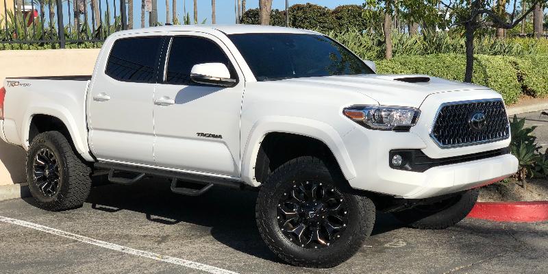  Toyota Tacoma with Fuel 1-Piece Wheels Assault - D576